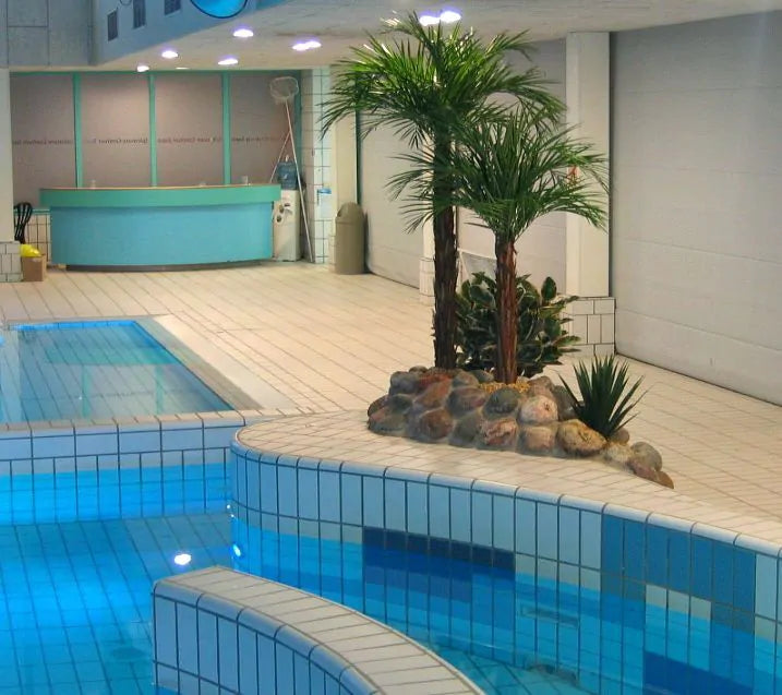 Pflanzenglanz® Areca Kunstpalme mit Echtholzstamm für Schwimmbad / Pool und Co. 175 cm